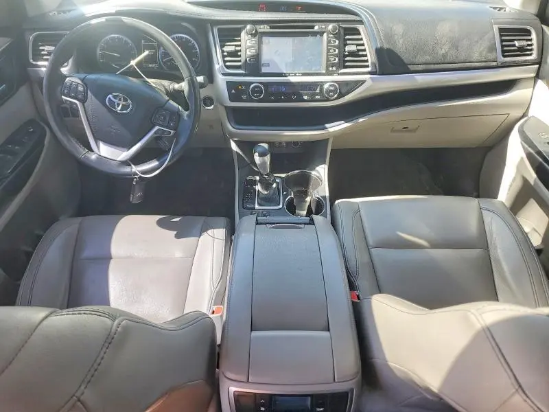 2018 TOYOTA HIGHLANDER XLE  