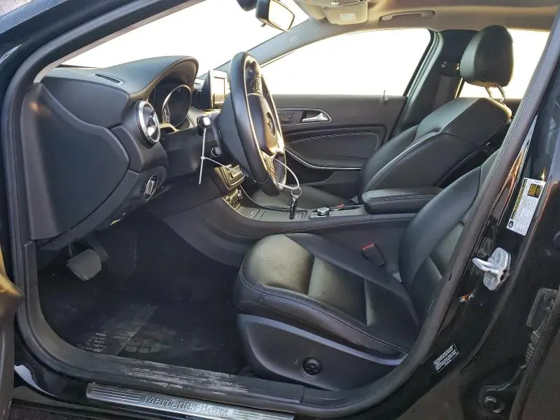 2015 MERCEDES-BENZ GLA 250  