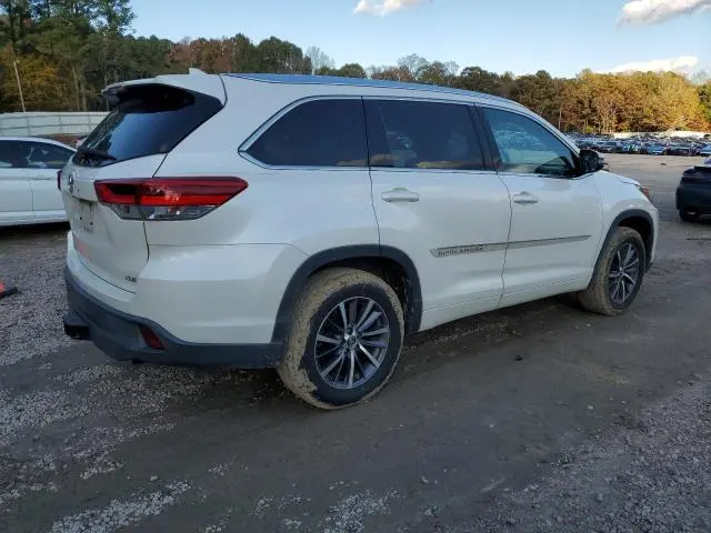 2018 TOYOTA HIGHLANDER SE  