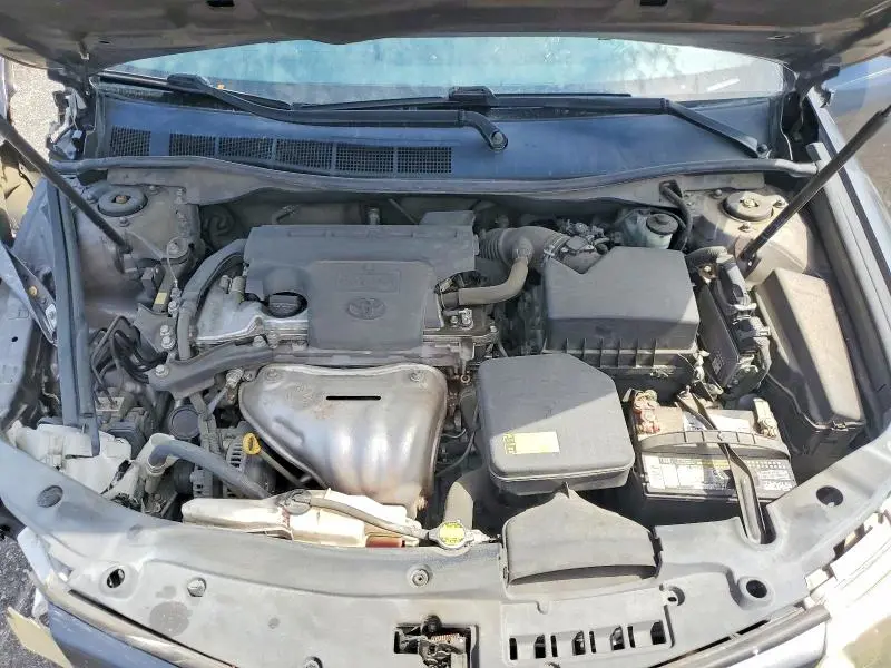 2014 TOYOTA CAMRY SE  