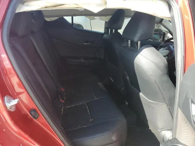 2020 TOYOTA C-HR XLE  