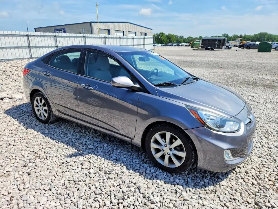 2013 HYUNDAI ACCENT GLS  