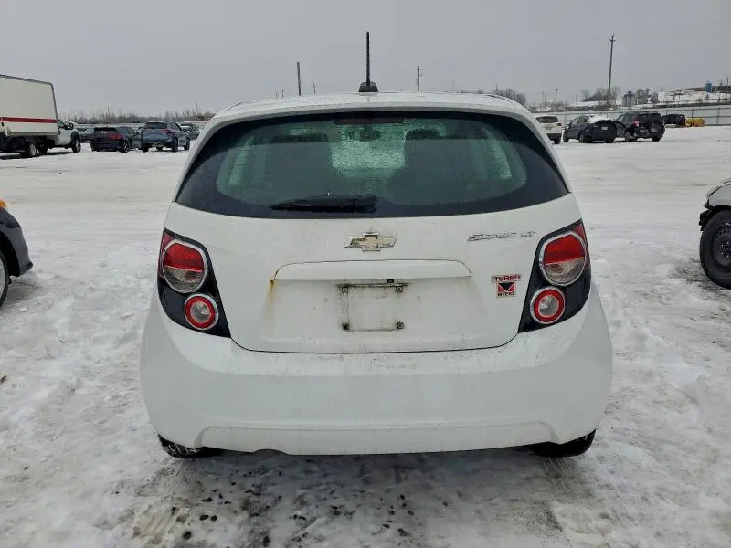 2016 CHEVROLET SONIC LT  