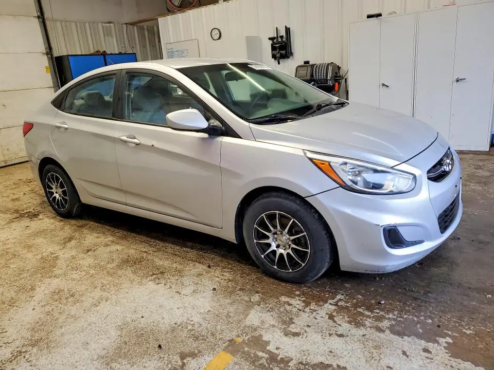 2015 HYUNDAI ACCENT GLS  