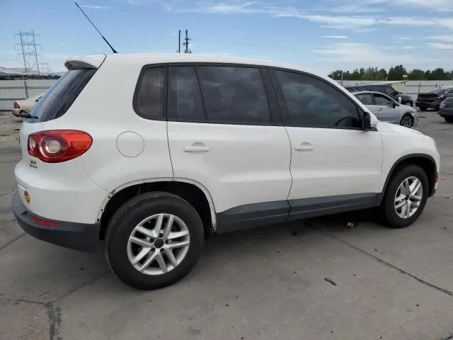 2011 VOLKSWAGEN TIGUAN S  