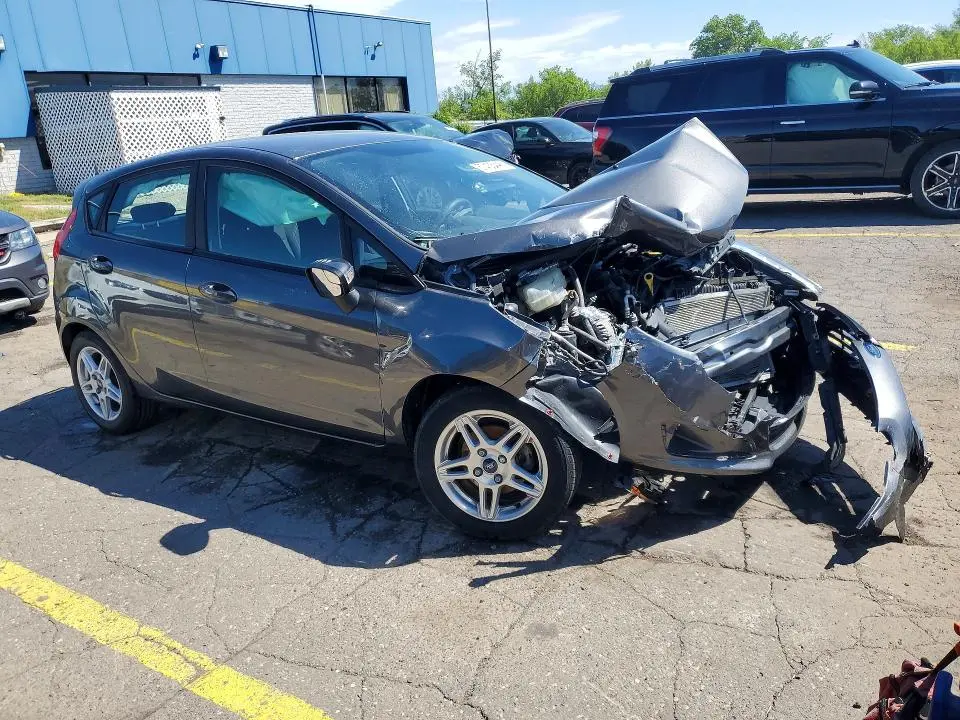 2017 FORD FIESTA SE  