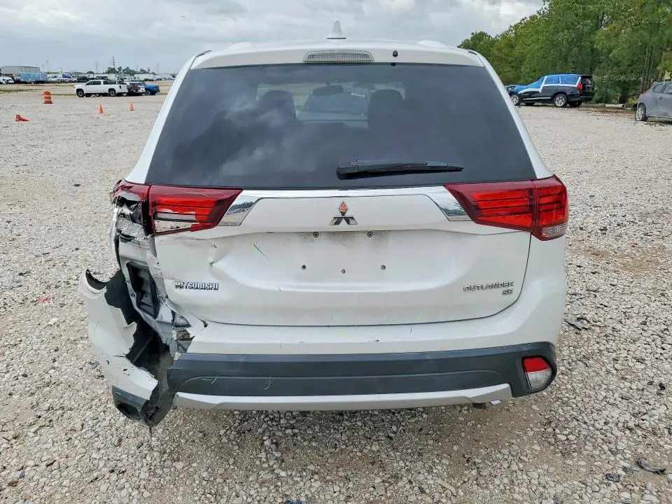2018 MITSUBISHI OUTLANDER SE  