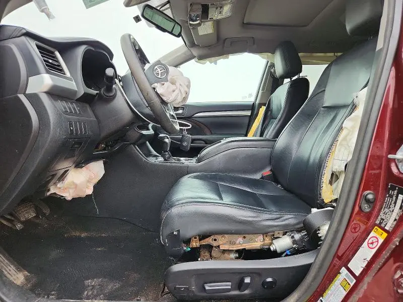 2015 TOYOTA HIGHLANDER XLE  