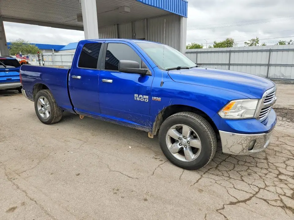 2015 RAM 1500 SLT  