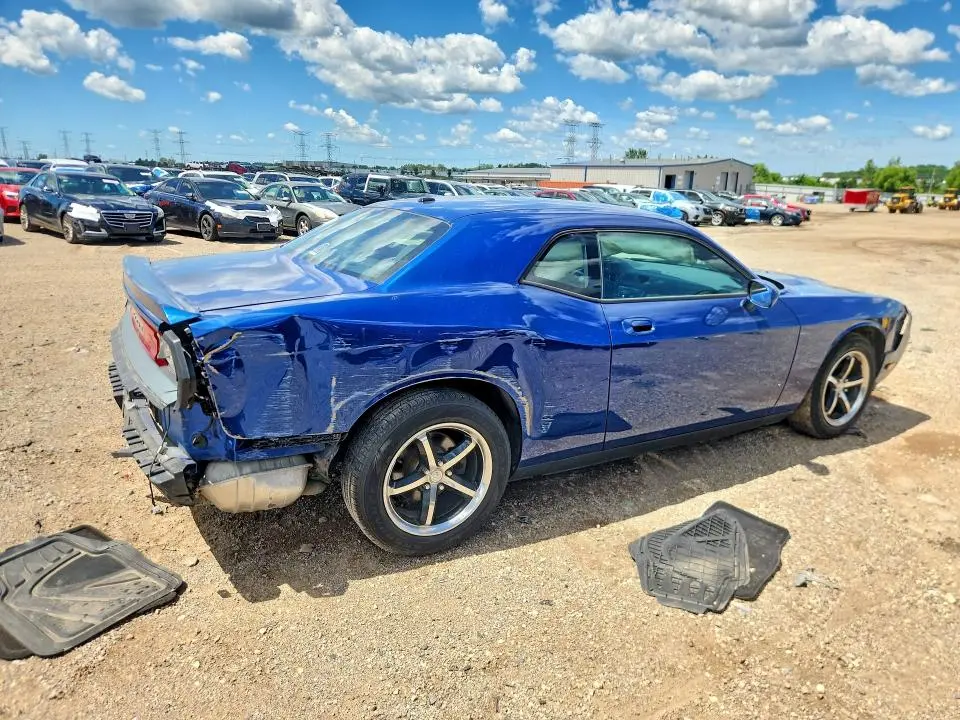 2010 DODGE CHALLENGER SE  