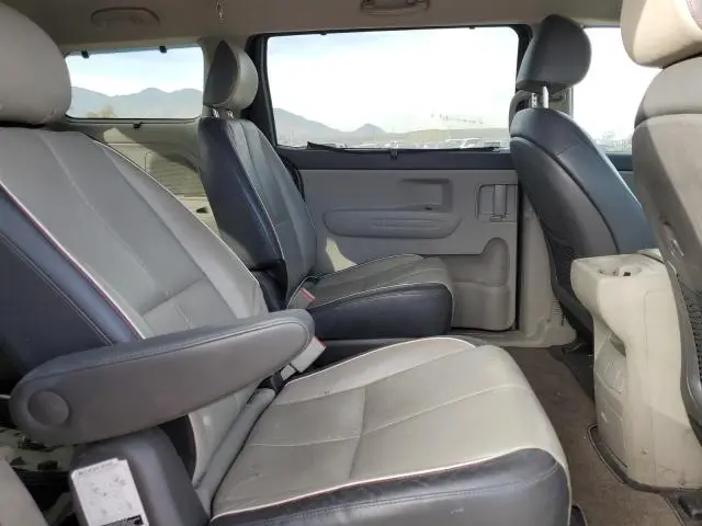 2017 KIA SEDONA LX  