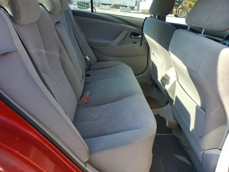 2011 TOYOTA CAMRY LE  