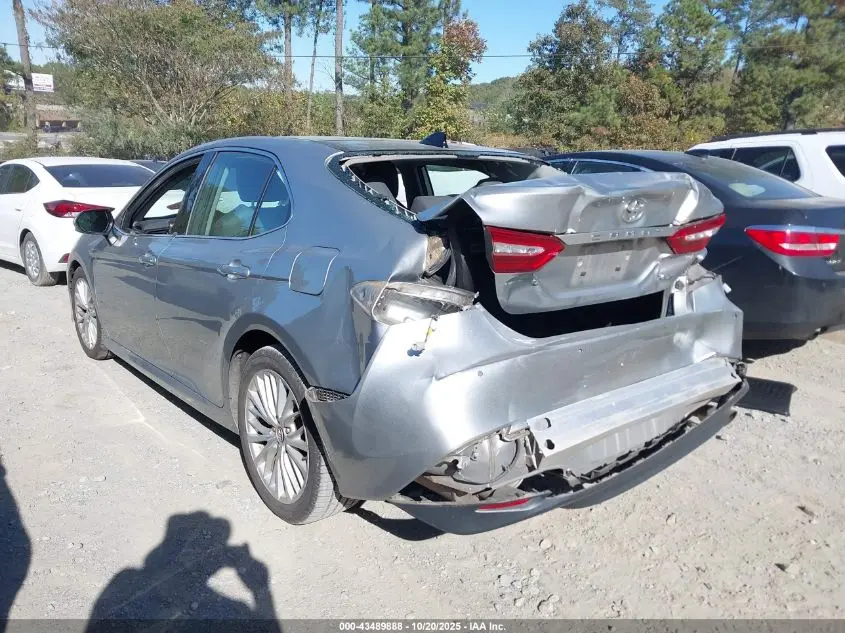 2019 TOYOTA CAMRY XLE V6