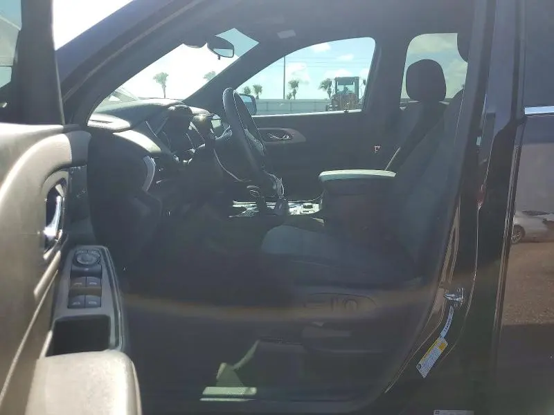 2023 CHEVROLET TRAVERSE LT  