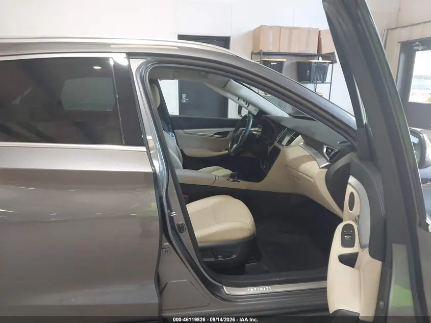 2019 INFINITI QX50 LUXE