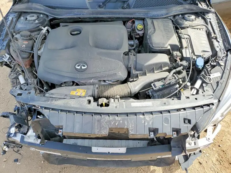 2019 INFINITI QX30 LUXE  