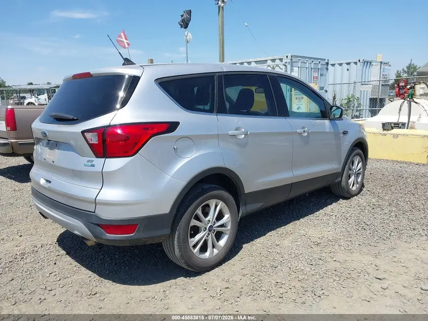 2019 FORD ESCAPE SE