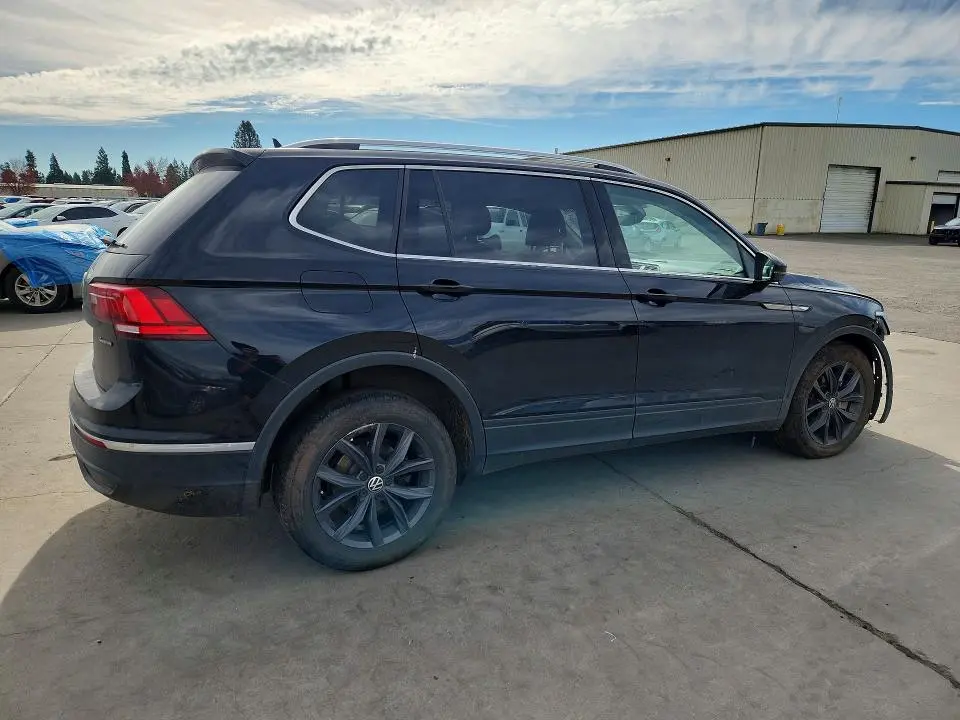 2022 VOLKSWAGEN TIGUAN SE  