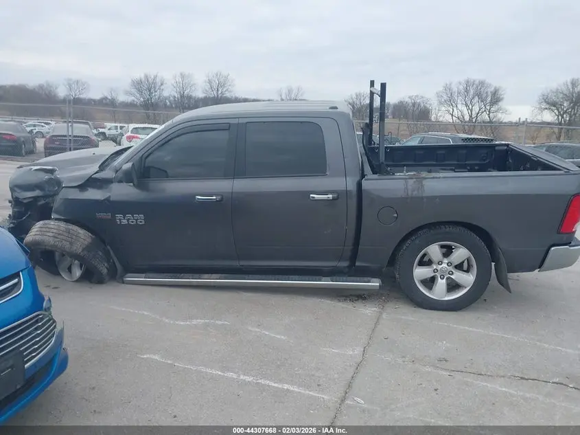 2017 RAM 1500 SLT