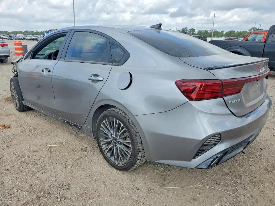 2022 KIA FORTE GT-LINE  