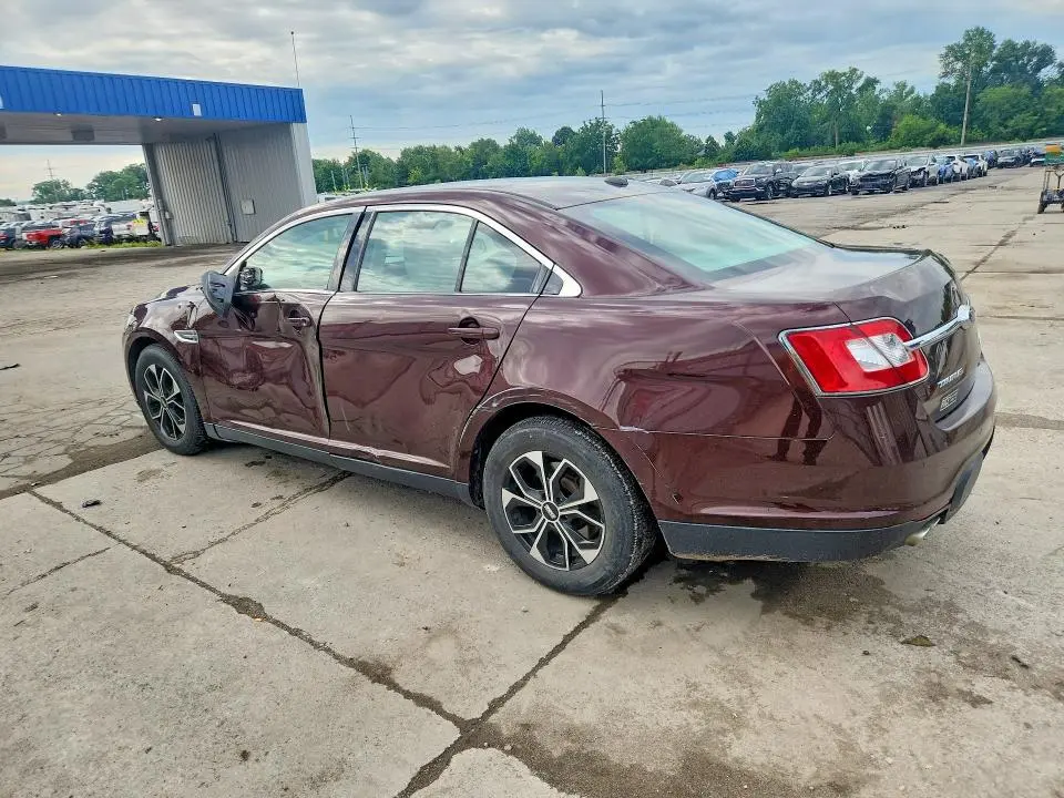 2010 FORD TAURUS LIMITED  