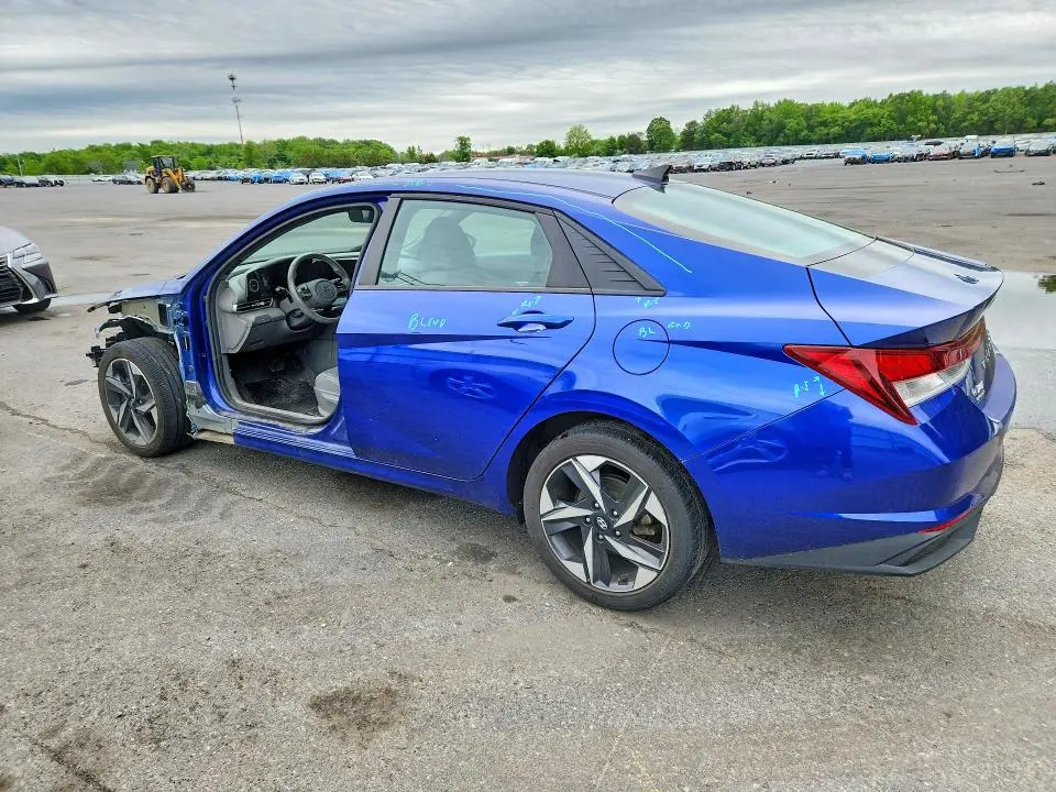 2023 HYUNDAI ELANTRA SEL  