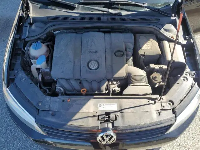 2011 VOLKSWAGEN JETTA SE  