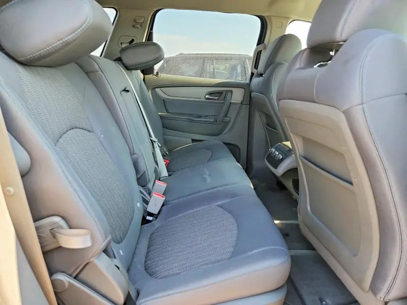 2017 CHEVROLET TRAVERSE LS  