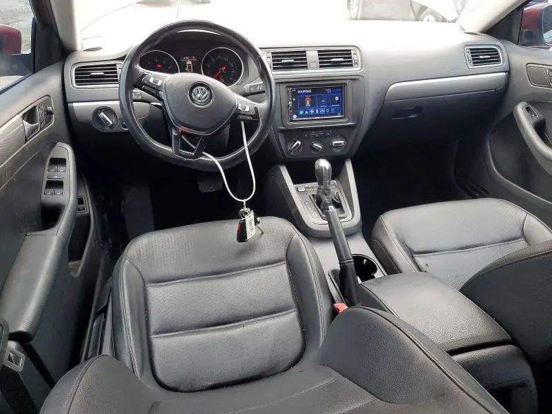 2017 VOLKSWAGEN JETTA SE  