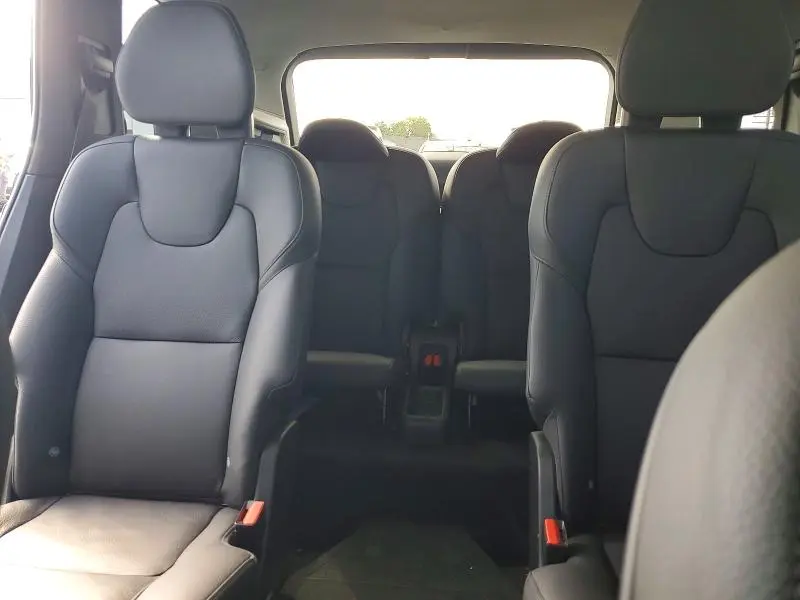 2024 VOLVO XC90 PLUS  