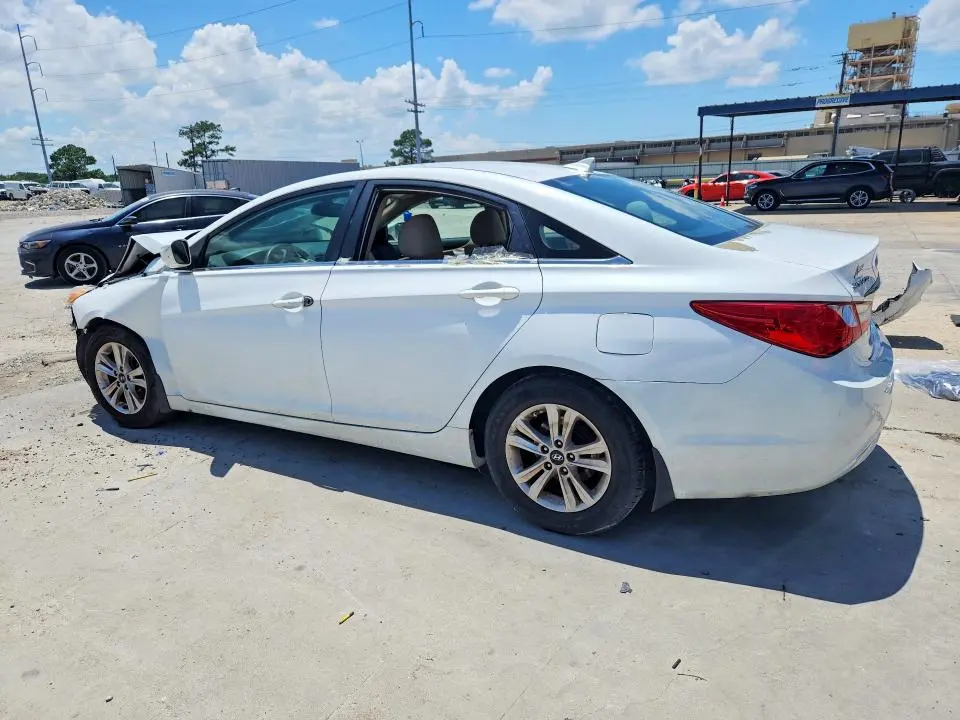 2013 HYUNDAI SONATA GLS  