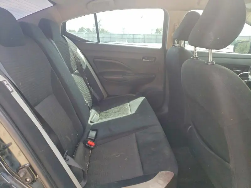 2020 NISSAN VERSA SV  