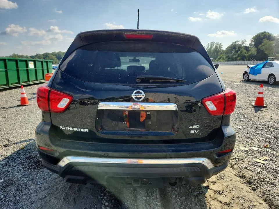 2018 NISSAN PATHFINDER SV  