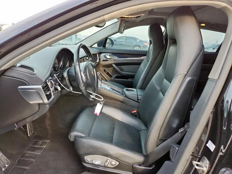 2015 PORSCHE PANAMERA 2  