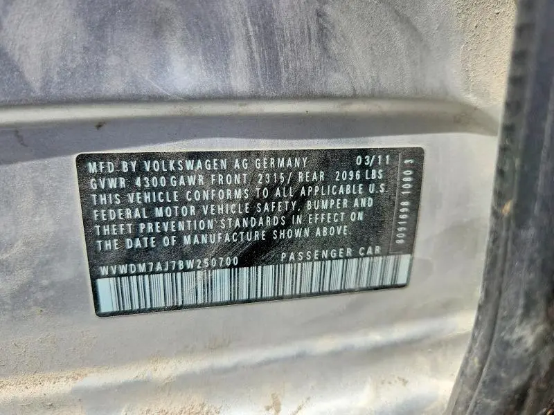 2011 VOLKSWAGEN GOLF   