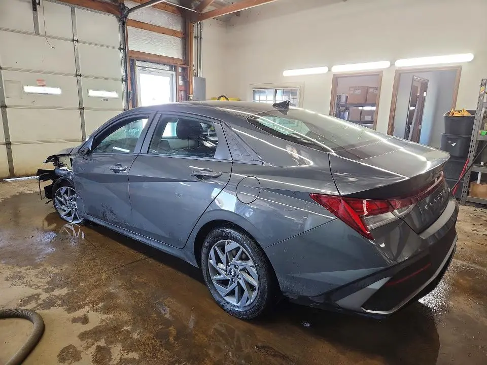 2024 HYUNDAI ELANTRA BLUE  