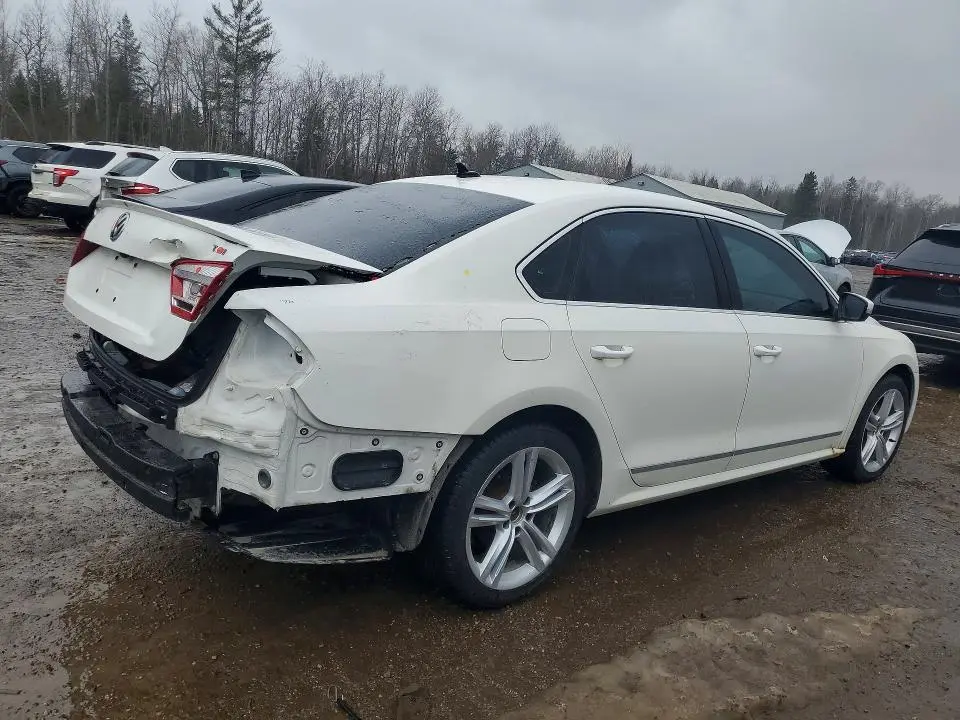 2015 VOLKSWAGEN PASSAT SEL  