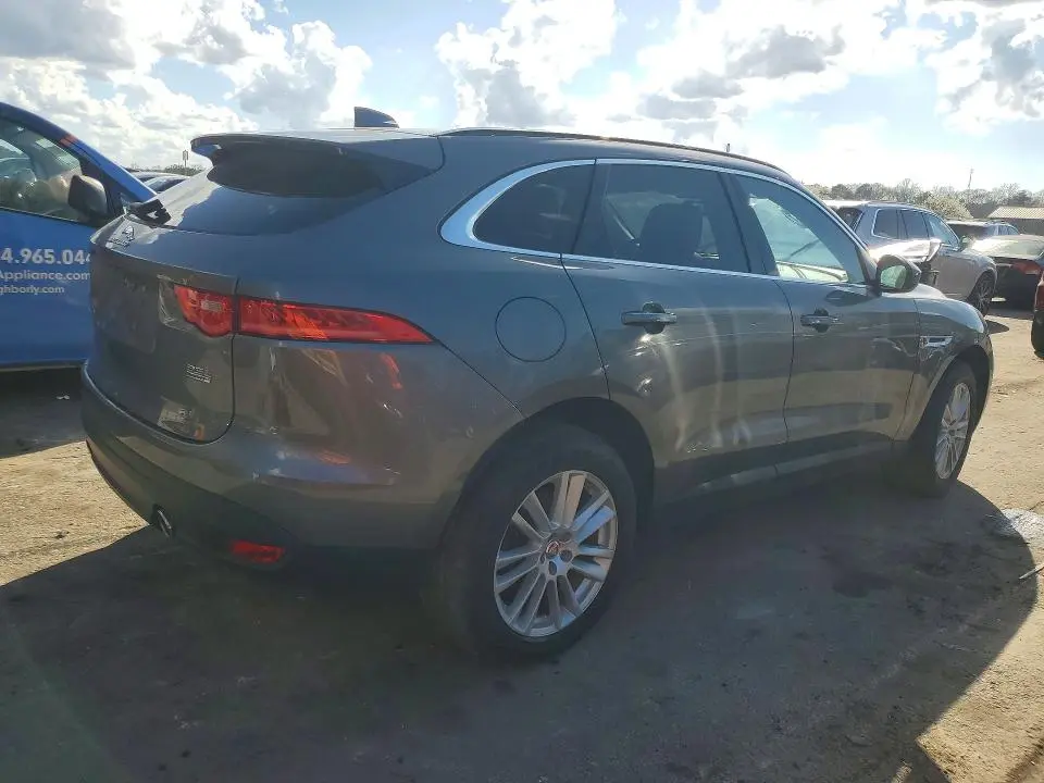 2017 JAGUAR F-PACE PRESTIGE  