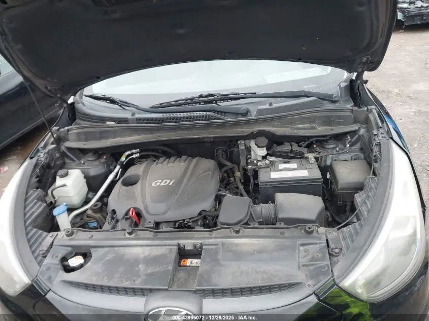 2015 HYUNDAI TUCSON SE