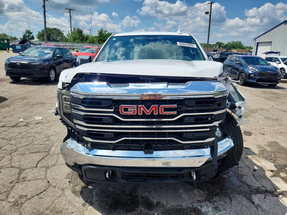 2025 GMC SIERRA C1500 SLT  