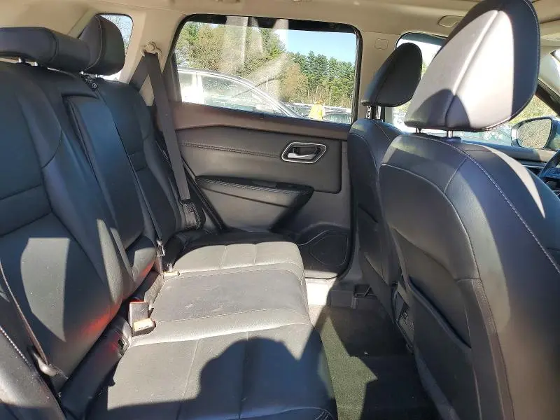 2021 NISSAN ROGUE SL  