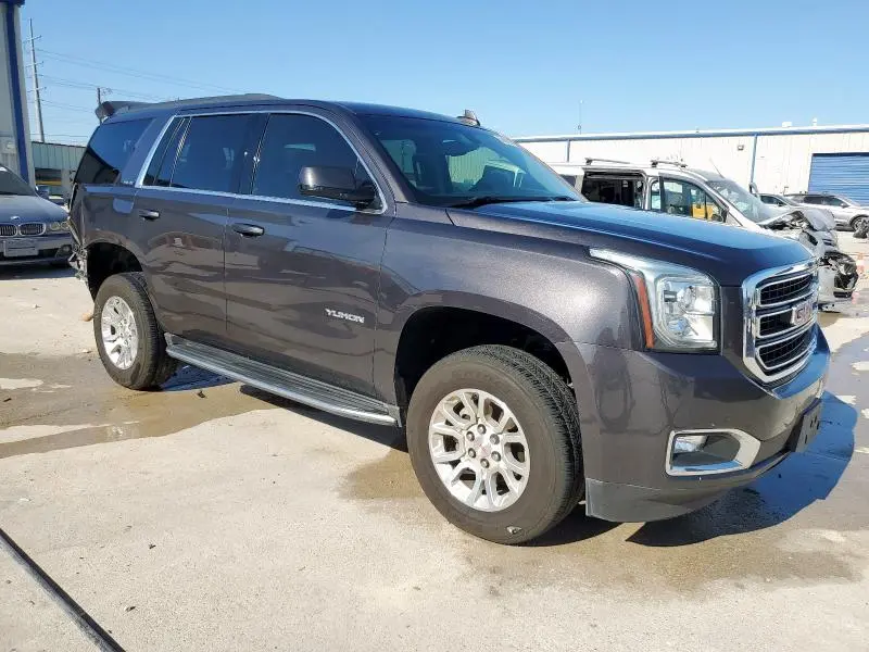 2017 GMC YUKON SLE  