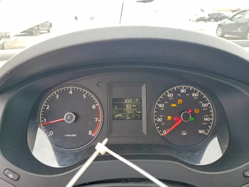 2011 VOLKSWAGEN JETTA SEL  