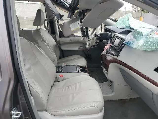 2013 TOYOTA SIENNA XLE  