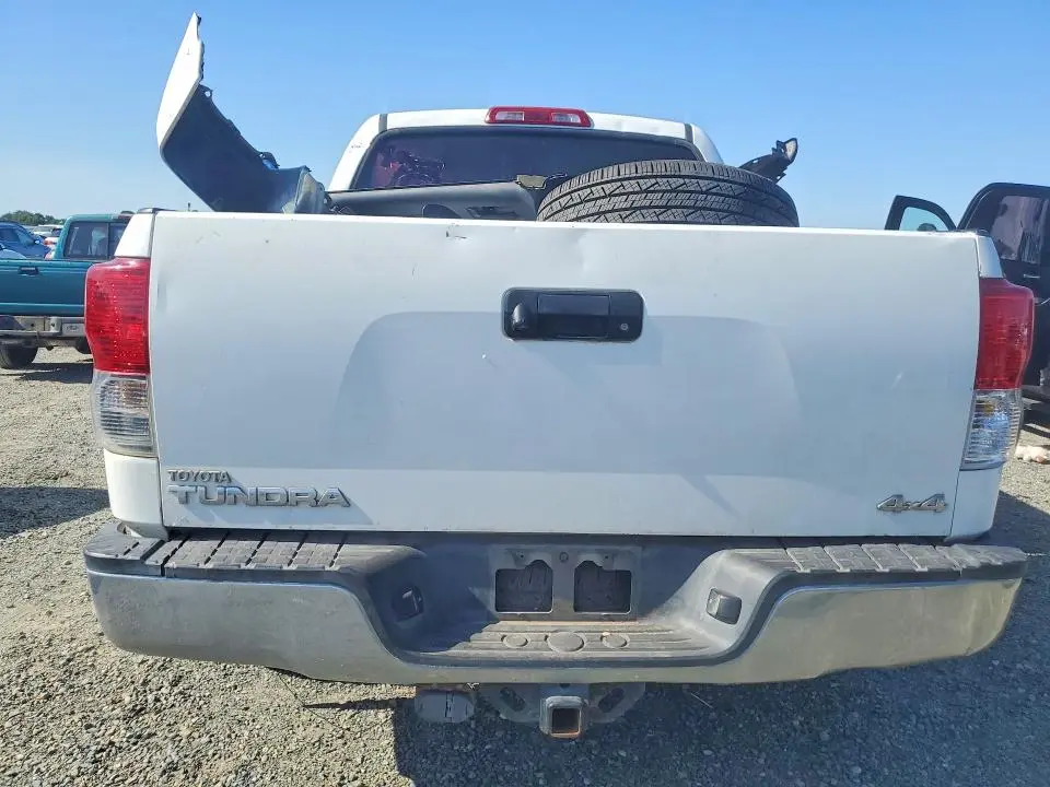 2010 TOYOTA TUNDRA CREWMAX SR5  