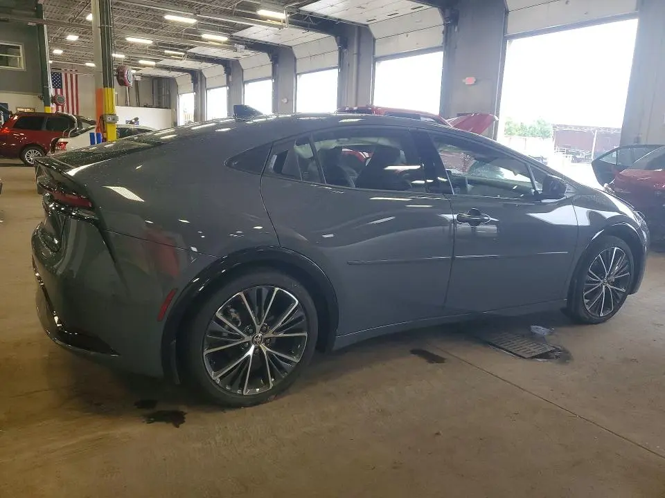 2026 TOYOTA PRIUS XLE  