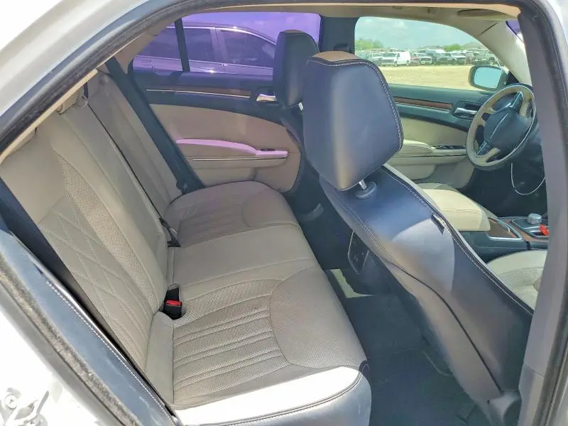 2016 CHRYSLER 300C PLATINUM  
