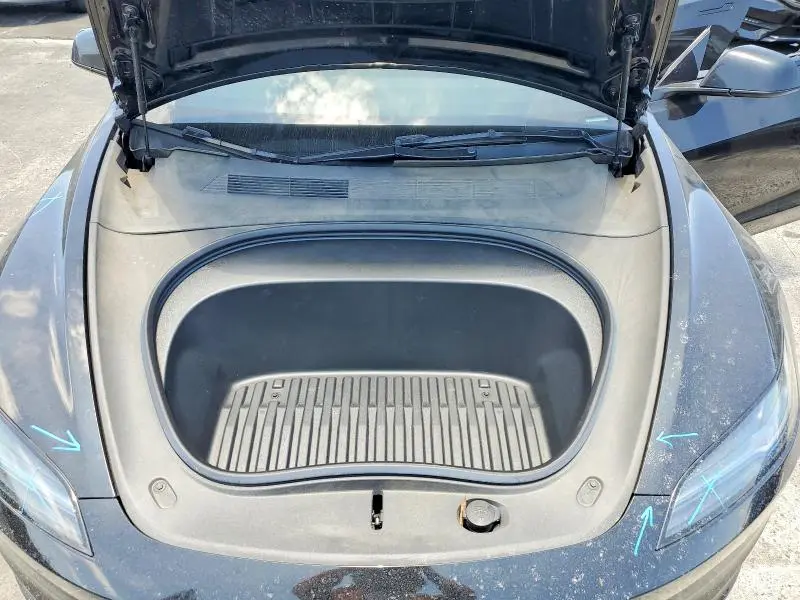 2024 TESLA MODEL 3   