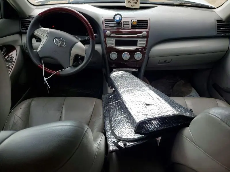 2011 TOYOTA CAMRY LE  