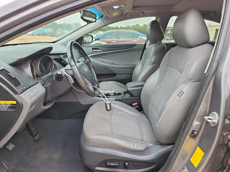 2013 HYUNDAI SONATA SE  
